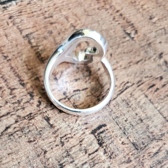 Sterling Silver Heart Ring - Picture 5 of 7